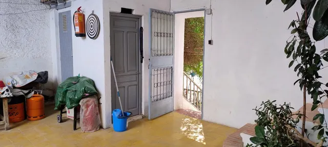 SE VENDE CHALET Y EDIFICIO DE 2 PLANTAS EN PETRER — 28