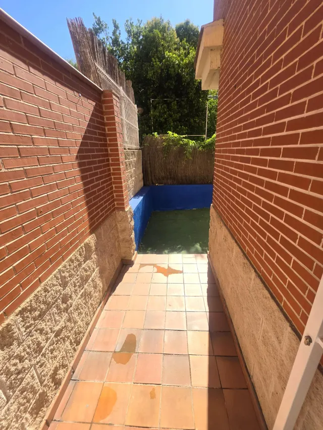 Bajo con terraza — 28