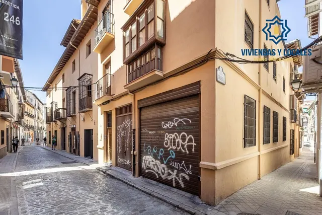 PISO TURÍSTICO JUNTO PLAZA DE DERECHO - GRANADA — 17