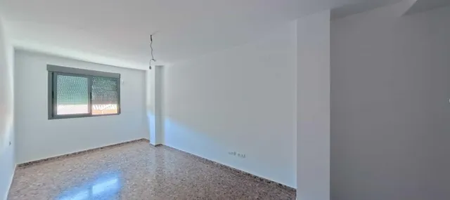 Piso luminoso con amplia terraza y ascensor en Favara (Valencia) - 4 habitaciones y 3 baños — 6