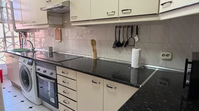 Piso de 4 dormitorios para estudiantes junto al metro en Móstoles — 4