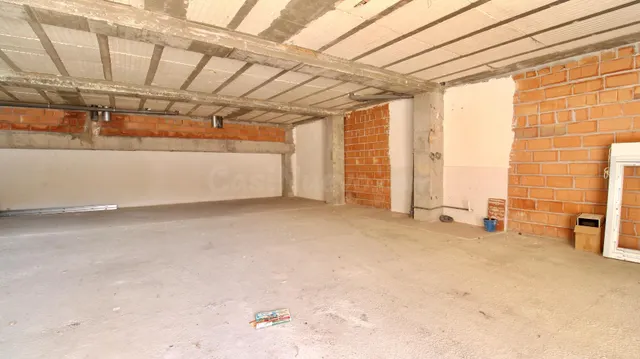 Oportunidad de Inversión: Amplio Local Comercial en Las Gabi - foto 4