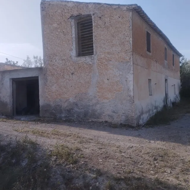 LÚCAR( ALMERÍA ). VENTA DE CORTIJO CON TERRENO. — 19