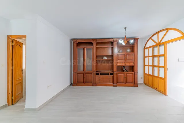 Espacio para toda la familia: 4 dormitorios y cochera — 5