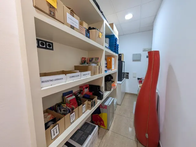 Oficina top en pleno centro de Gandía, lista para entrar. — 12