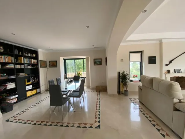 VILLA DE LUJO EN EL CAMPO DE GOLF — 6