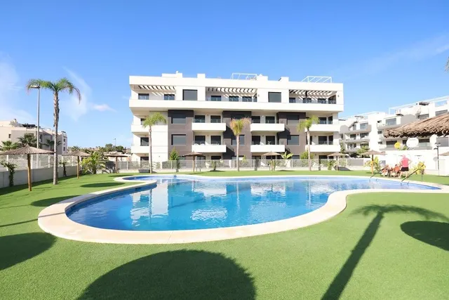 Apartamento Moderno y Listo para Entrar a Vivir en Villamartin — 2