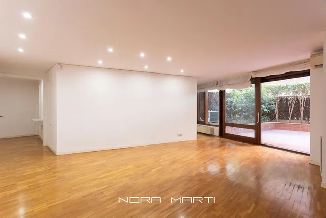 Magnífica planta baja en tres torres — 14