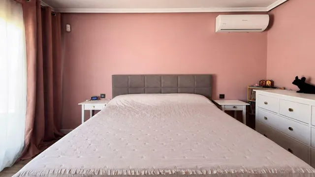 Casa reformada de 5 dormitorios con piscina privada, gran terraza y placas solares en Los Balcones — 42