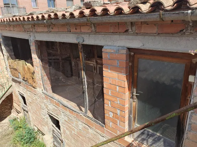 CASA EN VENDA A SANT MARTÍ DE TOUS -  GARATGE + PIS + GOLFES + JARDÍ — 17