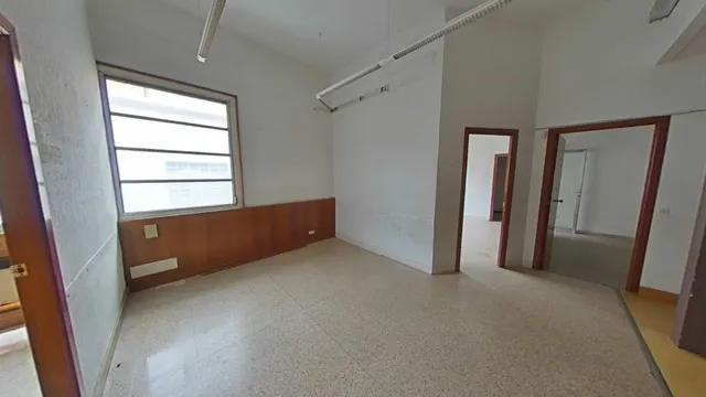 Amplio local polivalente — 10