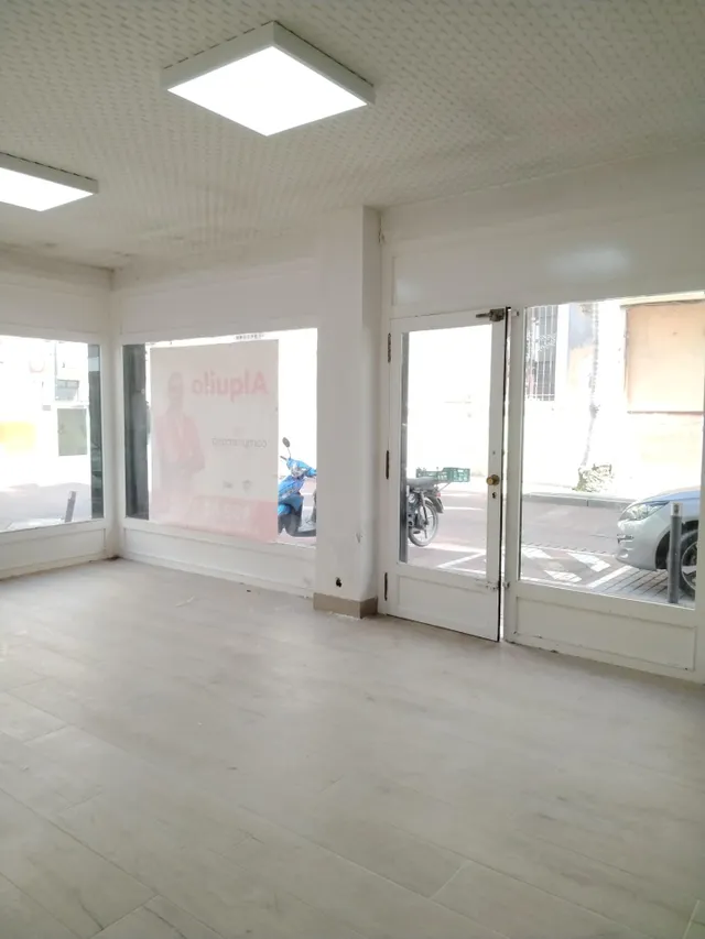 LOCAL COMERCIAL EN EL CENTRO — 14