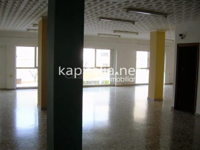 Excelente local comercial a la venta en Bocairent — 4