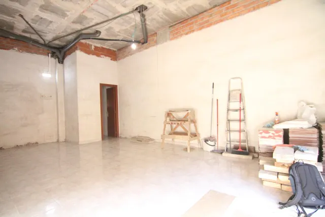 Local comercial de 34 m2 en la zona del Mercadona — 2