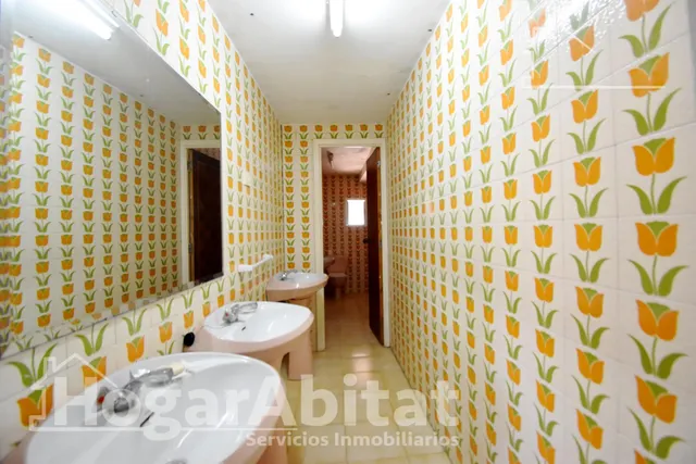 CHALET CON 17 DORMITORIOS, PISCINA, GARAJE, JARDÍN Y BARBACOA — 47