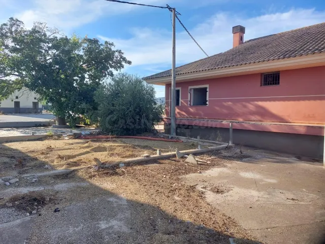 Oportunidad: Casa, Oficina y Nave Almacén - foto 2