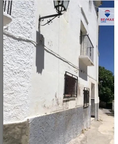 DOS CASAS MAS PARCELA DE 900  METROS — 13