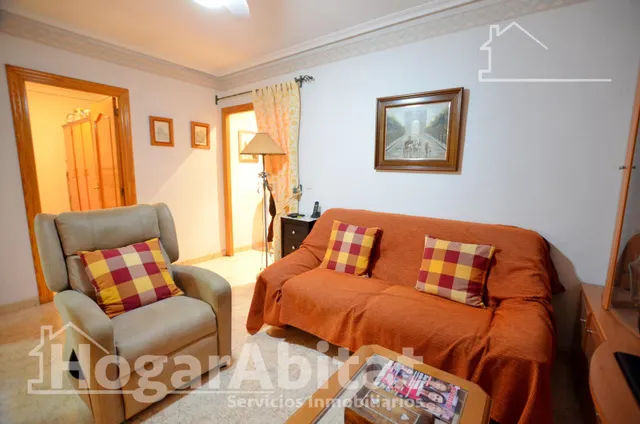 Amplia casa semireformada y amueblada — 7