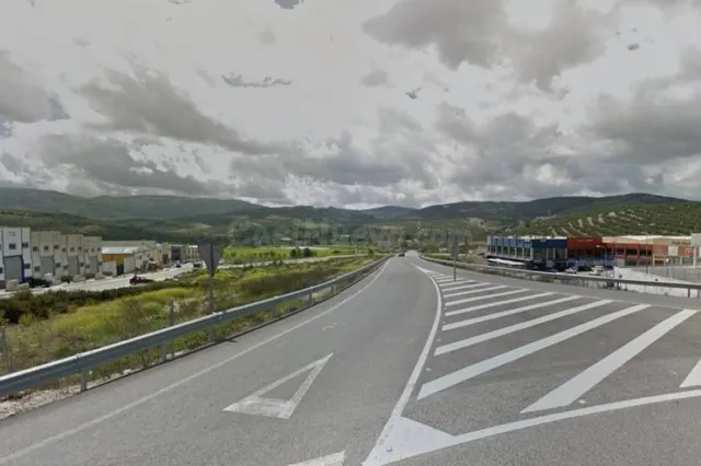 Nave industrial 1767m² en venta - Poligono industrial los ll