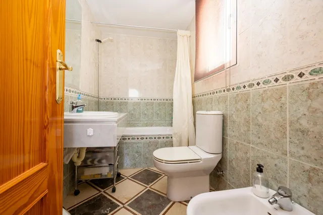 ¡Espectacular vivienda en Gójar con piscina propia! — 26