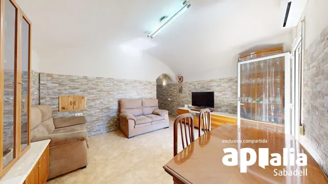 AMPLIA CASA AL CASC ANTIC DE BARBERÀ DEL VALLÉS — 7