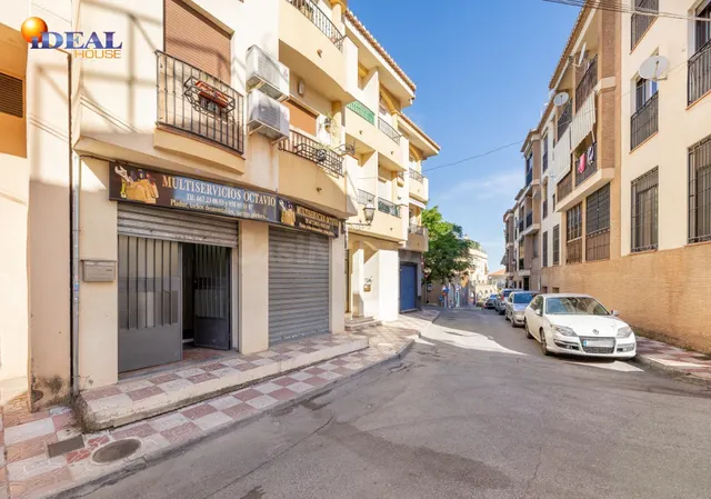LOCAL COMERCIAL CON 100M2 EN LA ZUBIA