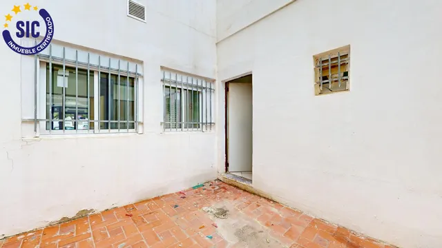 Tu negocio en el lugar más estratégico del Puerto de Sagunto — 13