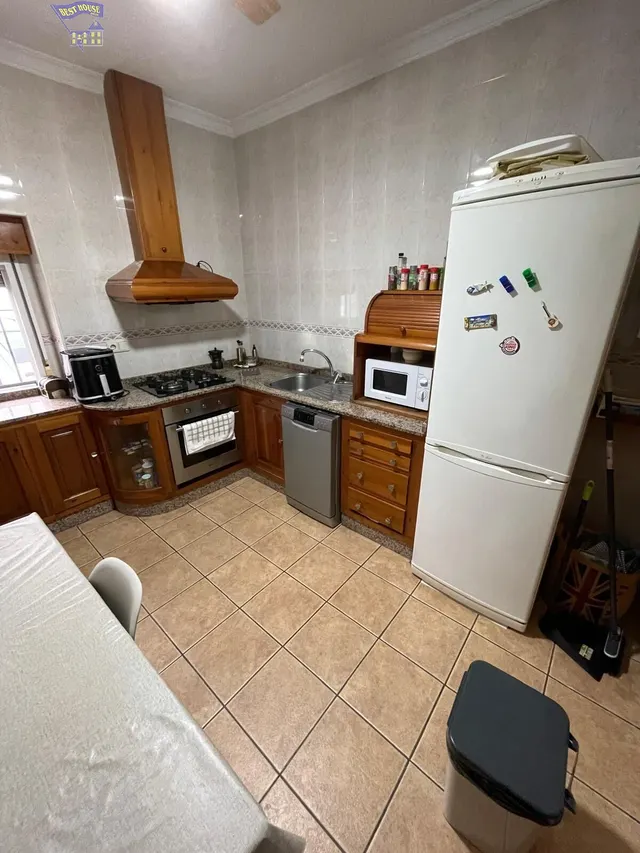 SE VENDE CASA EN ZONA DEL BARRIO BAJO — 6