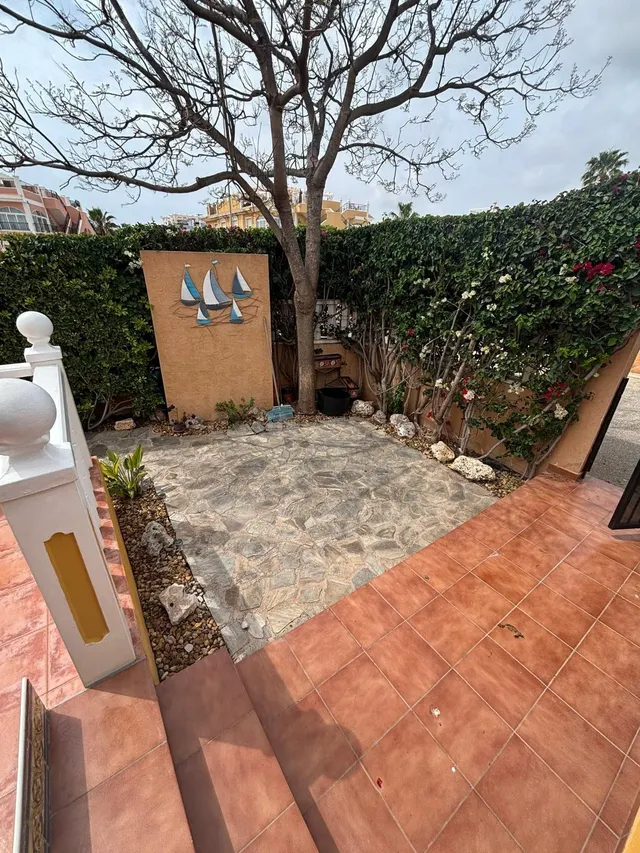 BUNGALOW DE 2 DORMITORIOS 1 BAÑO, EN LOMAS DE CABO ROIG ( OR - foto 4