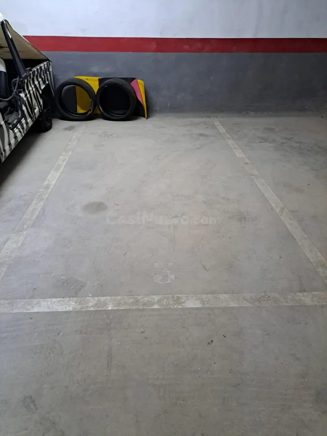VENTA DE 4 PLAZAS DE PARKING A ROSES - foto 5