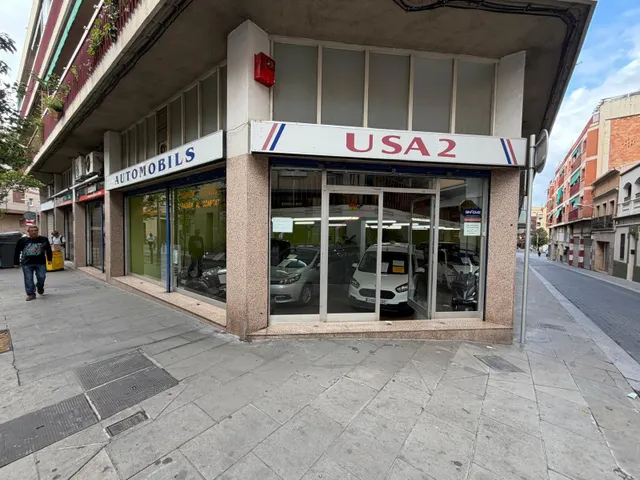 Amplio Local Comercial en el Centro de Santa Coloma de Gramanet por €290,000 — 6