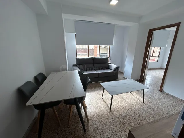 Amplio y Acogedor Piso de 4 habitaciones en el Corazón de la Ciudad — 4