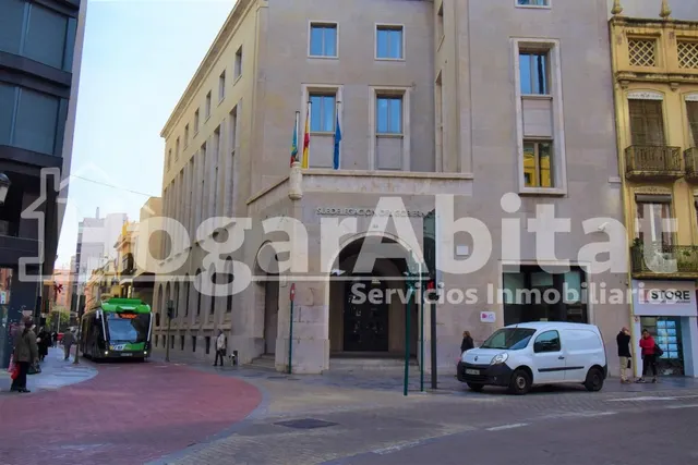 Despacho con varias oficinas en el centro — 22