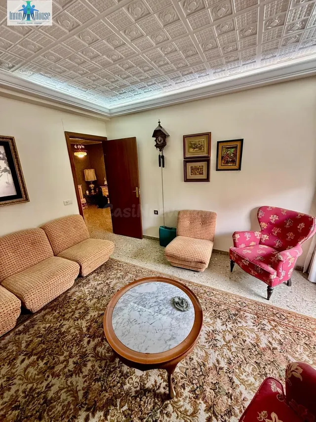 Inmohouse pone en venta exclusiva y amplia vivienda en zona  - foto 4