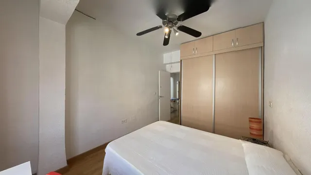 Piso de 3 dormitorios en alquiler -  barrio san antón — 37