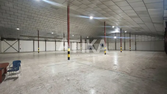 NAVE EN ALQUILER EN AV. DEL TÉXTIL - ONTINYENT — 4