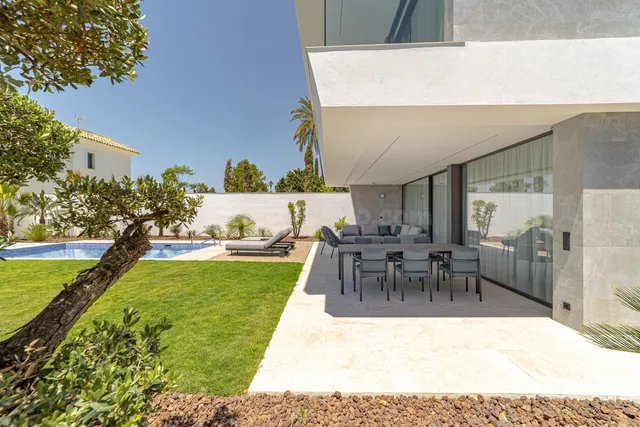 Chalet 4 habitaciones 402m² en venta - Puerto Sol-Los Almend - foto 2