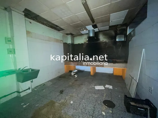 Local comercial a la venta en Ontinyent (Valencia) — 8