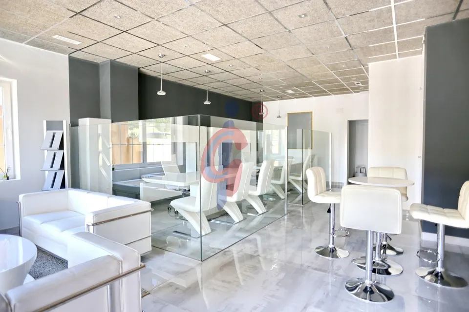 Local comercial en alquiler anual en Pórtico Mar