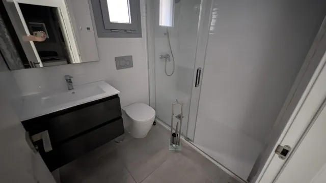 GRAN APARTAMENTO EN TORREVIEJA: 2 HAB, 2 BAÑOS — 10