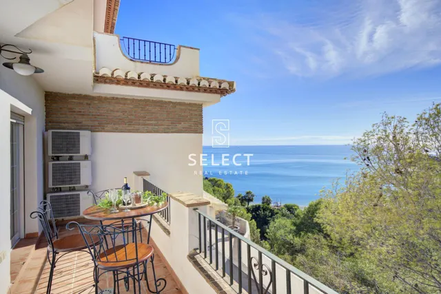 Apartamento con Terraza y Vistas Panorámicas al Mar en Marina del Este. — 20