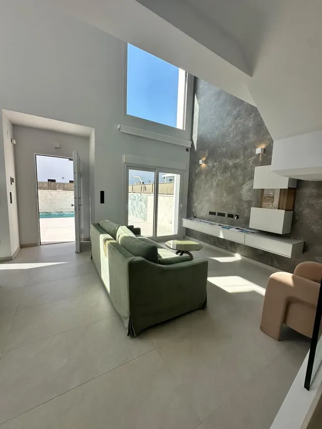 Villa de Lujo de 3Hab 3Bañ + Solarium Grande — 6