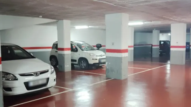 Plaza parking 9m² alquiler Eixample Barcelona centro — 2