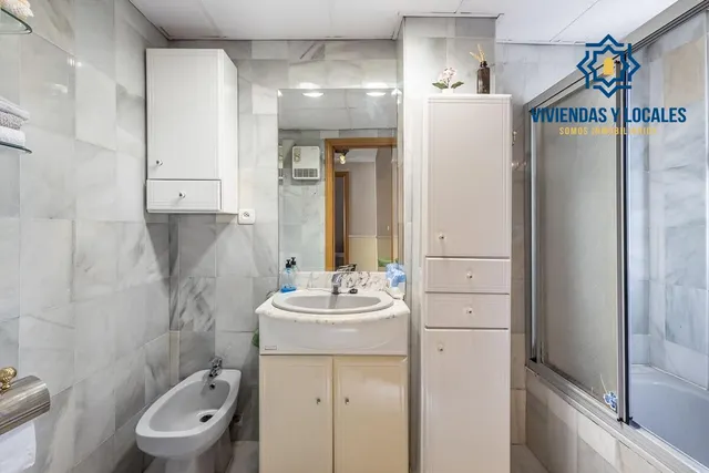 VIVIENDA con encanto en PALACIO DE DEPORTES — 24