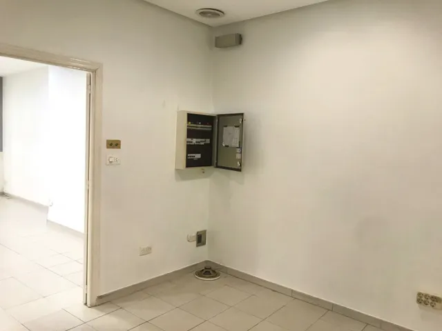 LOCAL COMERCIAL CÉNTRICO — 7