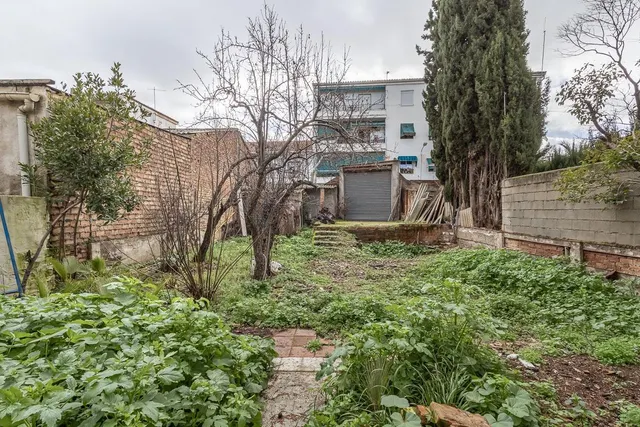 Casa con Parcela a Reformar en Granada — 10