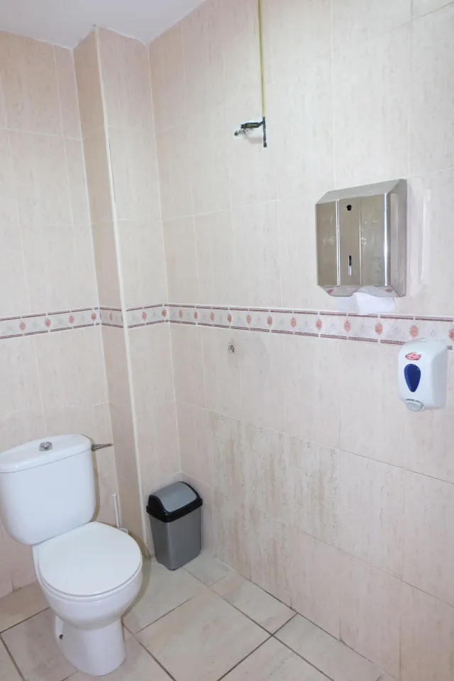 Local en venta en calle José Maria Bayarri de Valencia — 5