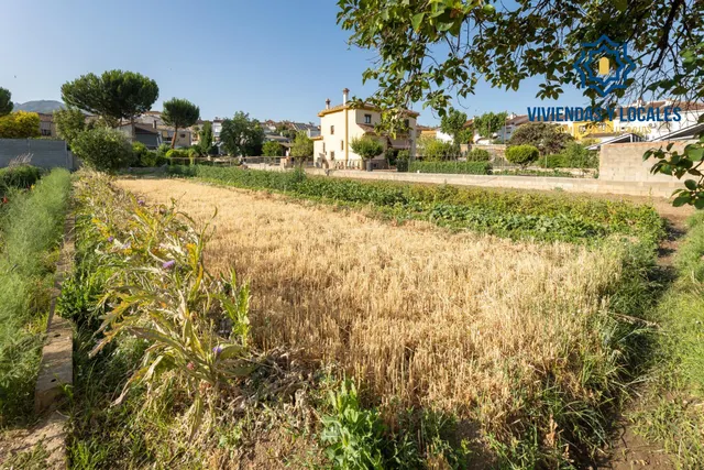TERRENO URBANO 1060m EN LA ZUBIA — 5