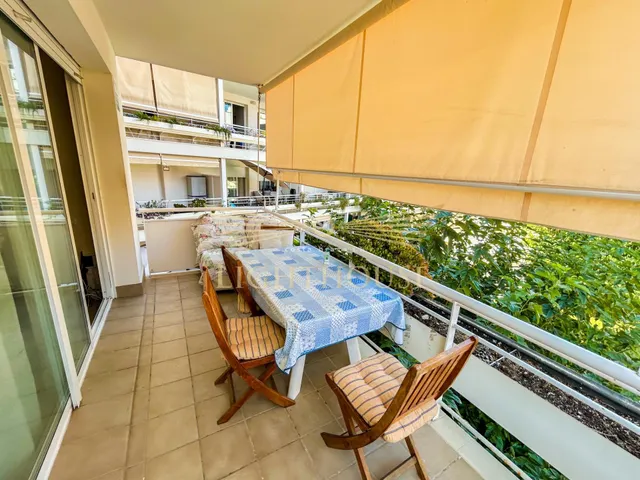 Piso exterior con balcón y piscina en tercera línea de mar, Lloret de Mar — 14