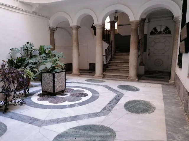 SOLO PARA INVERSORES, VIVIENDA EN CENTRO DE CADIZ RECIEN REFORMADA. — 7